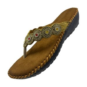 Chic Chappal Tasneem